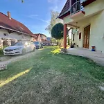 Apartament Borostyan Vendeghaz