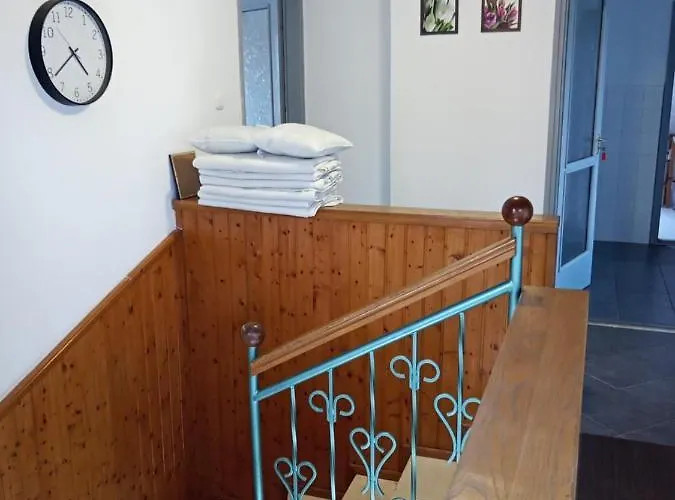 Borostyan Vendeghaz * Балатонкерестур