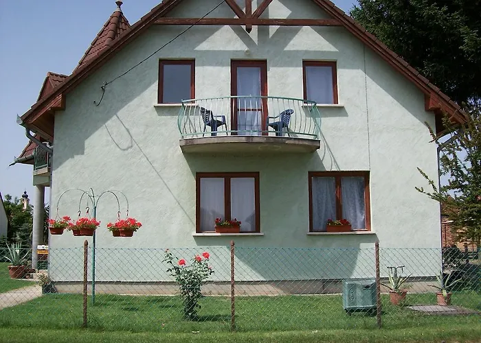 Apartment Borostyan Vendeghaz